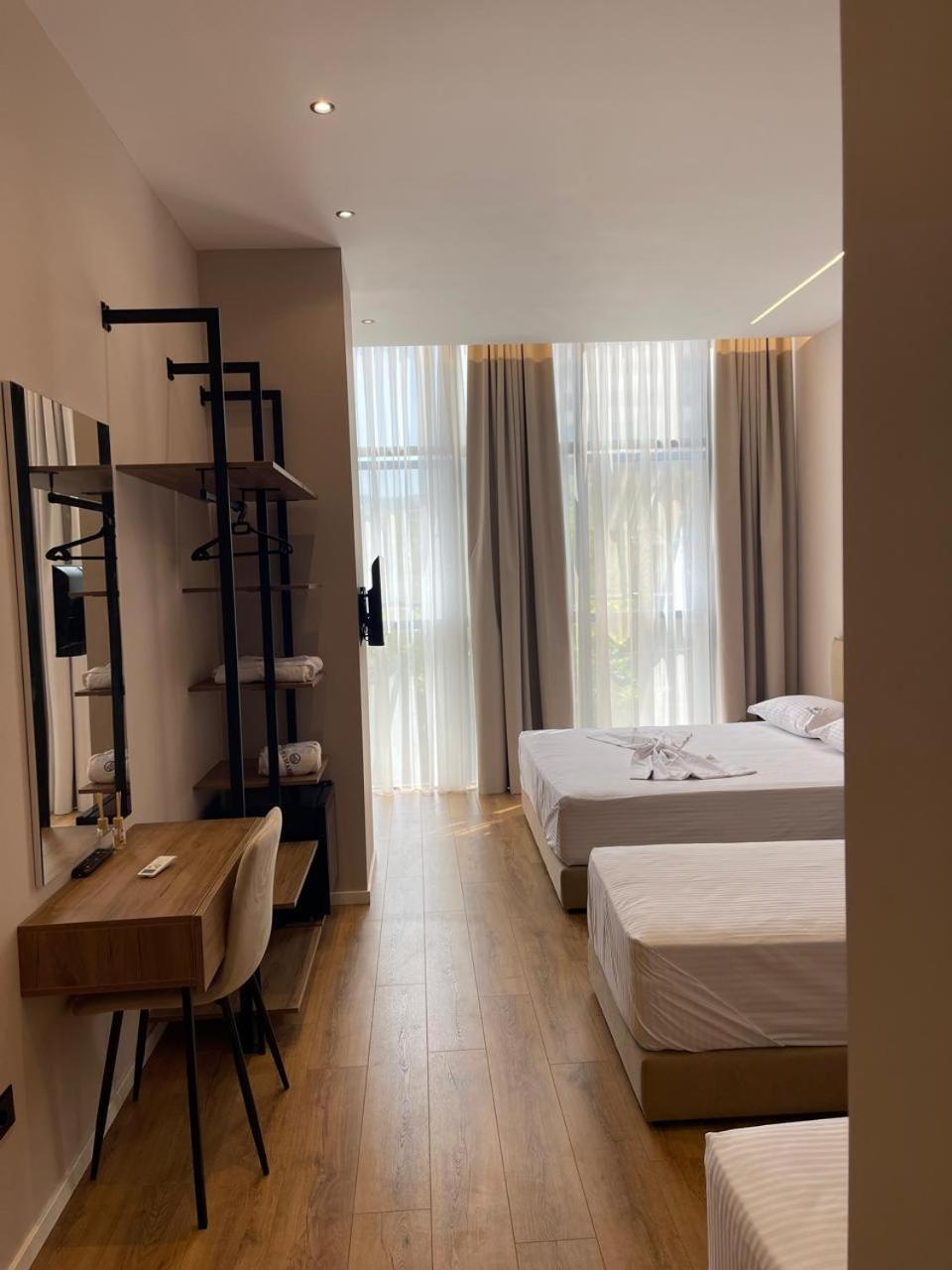Dia Mare Deluxe Aparthotel Vlore Luaran gambar