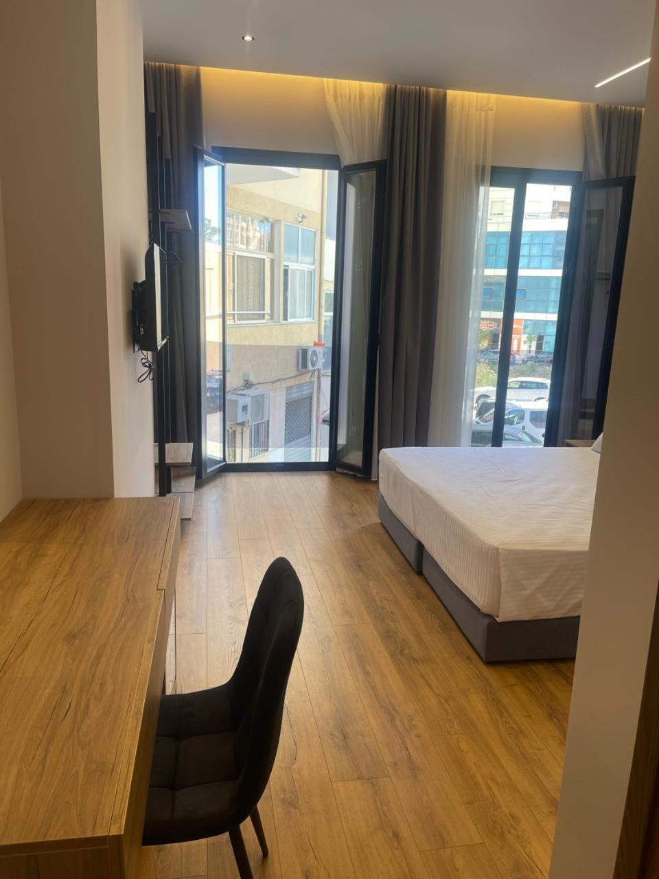 Dia Mare Deluxe Aparthotel Vlore Luaran gambar