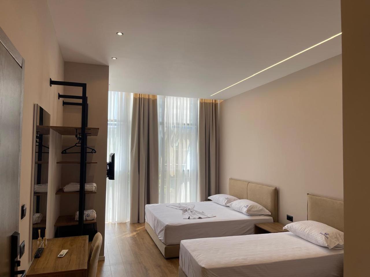 Dia Mare Deluxe Aparthotel Vlore Luaran gambar