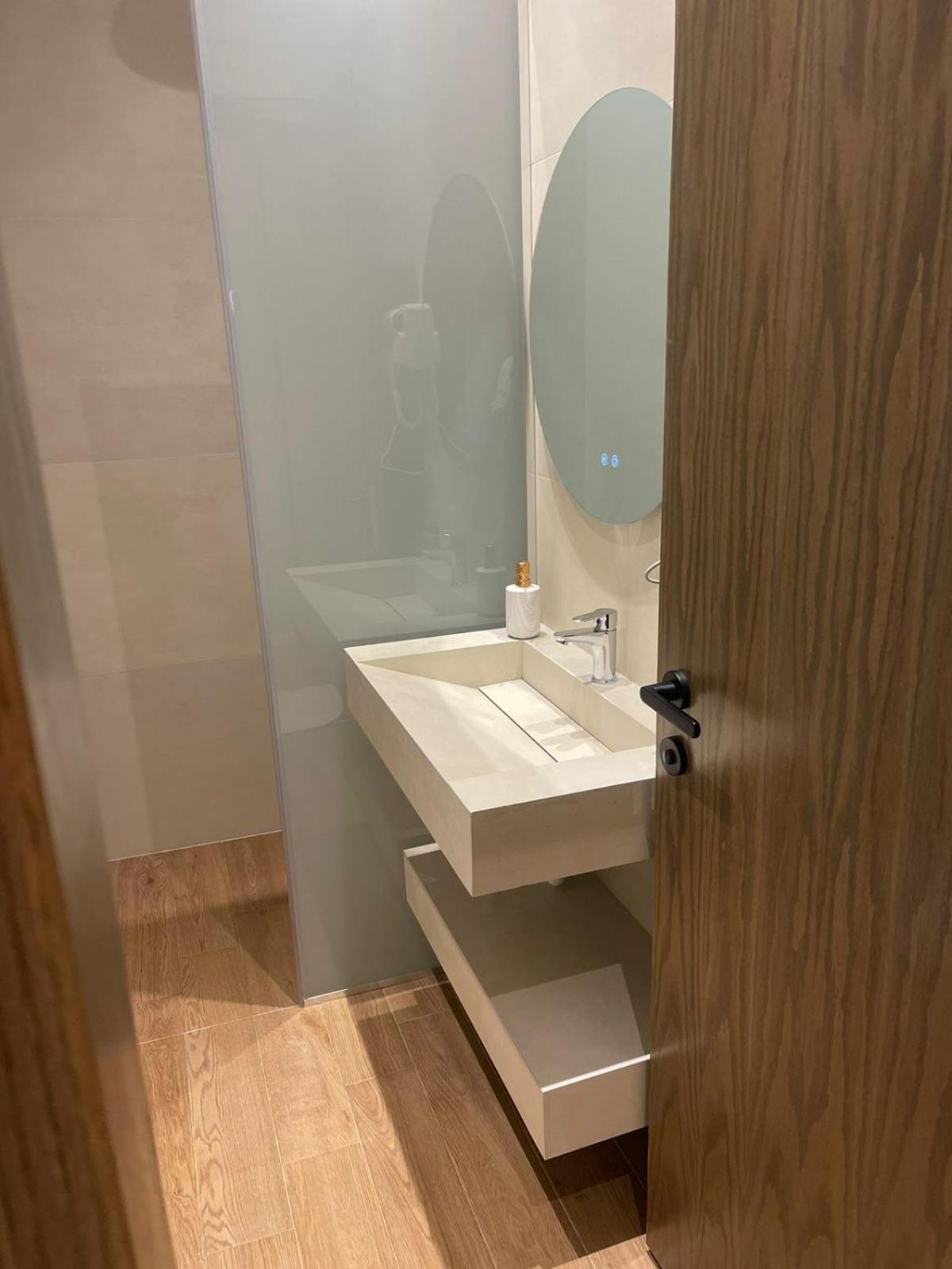 Dia Mare Deluxe Aparthotel Vlore Luaran gambar
