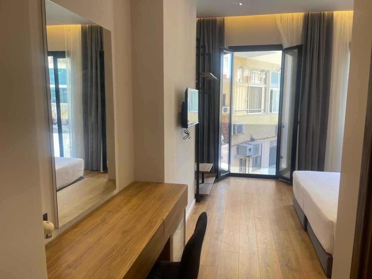 Dia Mare Deluxe Aparthotel Vlore Luaran gambar